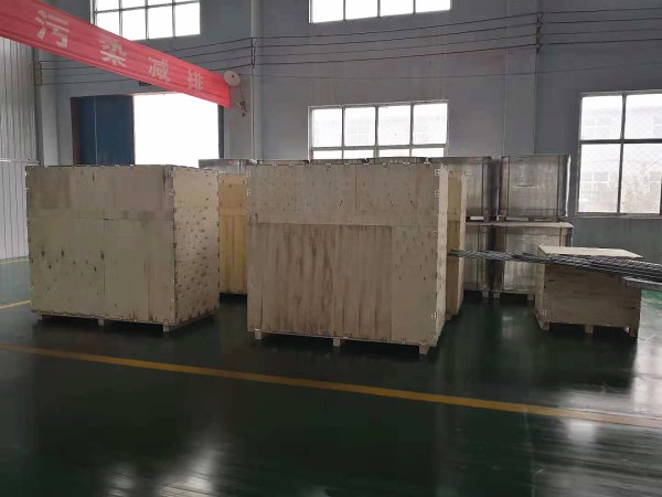 出口待發貨，玻璃鋼水箱